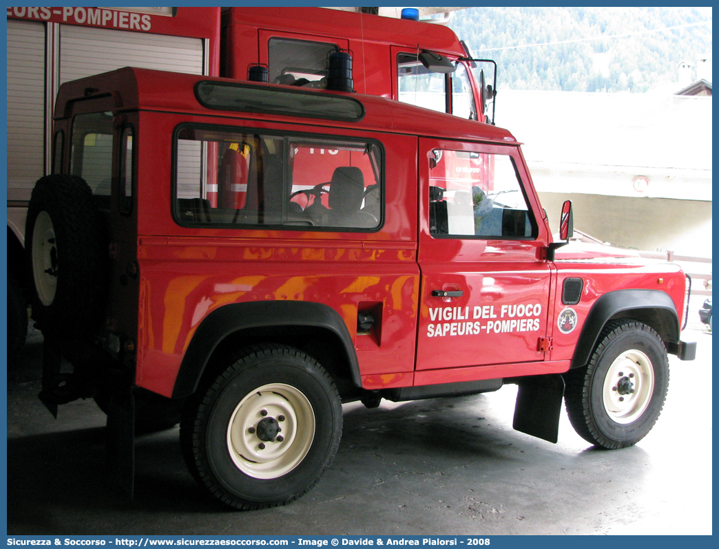 VF 19443
Vigili del Fuoco
Regione Autonoma Valle d'Aosta
Land Rover Defender 90
Parole chiave: F;V.F.;Vigili;Fuoco;Regione;Autonoma;Valle;Aosta;Land Rover;Defender;90;19443