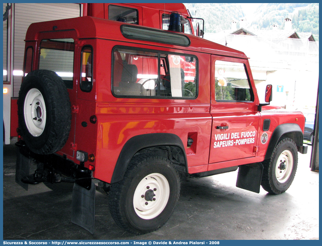 VF 19443
Vigili del Fuoco
Regione Autonoma Valle d'Aosta
Land Rover Defender 90
Parole chiave: F;V.F.;Vigili;Fuoco;Regione;Autonoma;Valle;Aosta;Land Rover;Defender;90;19443