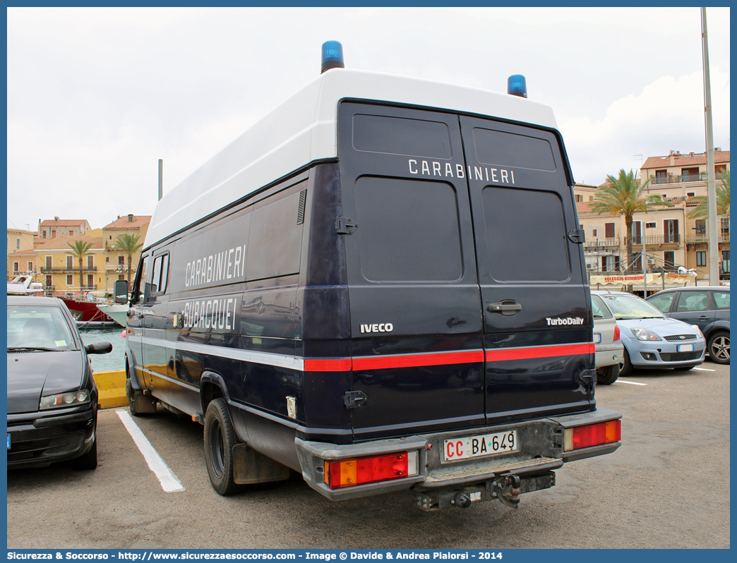 CC BA649
Arma dei Carabinieri
Centro e Nuclei Subacquei
Iveco Daily 49-12 II serie
Parole chiave: CC;BA649;Arma dei Carabinieri;Centro e Nuclei Subacquei;Iveco;Daily;49-12