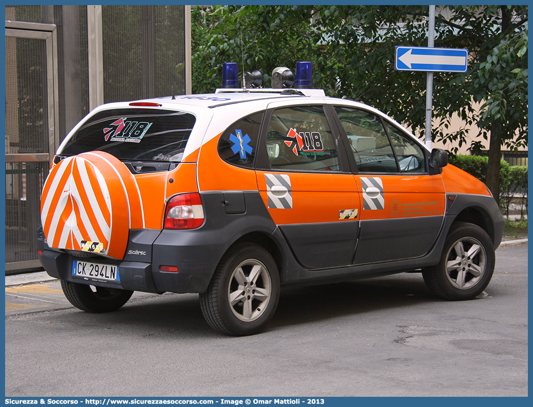 MO 1630
118 Modena Soccorso
Renault Scenic RX4
Allestitore Aricar S.p.A.
(variante)
Parole chiave: 118;Modena;Soccorso;Automedica;Automedicalizzata;Auto Medica;Auto Medicalizzata;Renault;Scenic;RX4