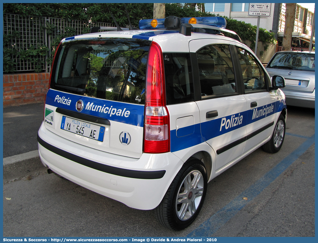 Polizia Locale YA545AE
Polizia Municipale
Comune di San Lazzaro di Savena
Fiat Nuova Panda I serie
Allestitore Focaccia Group S.r.l.
Parole chiave: Polizia;Locale;Municipale;San Lazzaro di Savena;Fiat;Nuova Panda;YA545AE;YA 545 AE;Focaccia