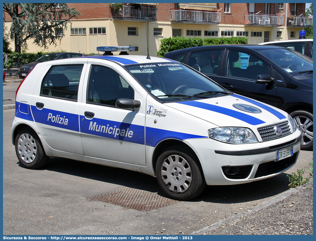 -
Polizia Municipale
Unione Terre d'Argine
Fiat Punto III serie restyling
Allestitore Olmedo S.p.A.
Parole chiave: Polizia;Locale;Municipale;Terre d&#039;Argine;Terre Argine;Campogalliano;Carpi;Novi di Modena;Soliera;Fiat;Punto;Olmedo