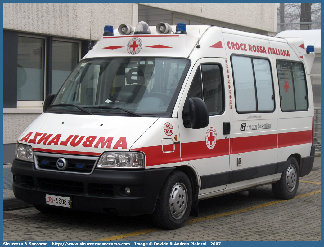 CRI A308B
Croce Rossa Italiana
Forlì
Fiat Ducato II serie restyling
Allestitore Bollanti S.r.l.
Parole chiave: Croce;Rossa;Italiana;CRI;C.R.I.;Ambulanza;Fiat;Ducato;Bollanti;Forlì;Forli