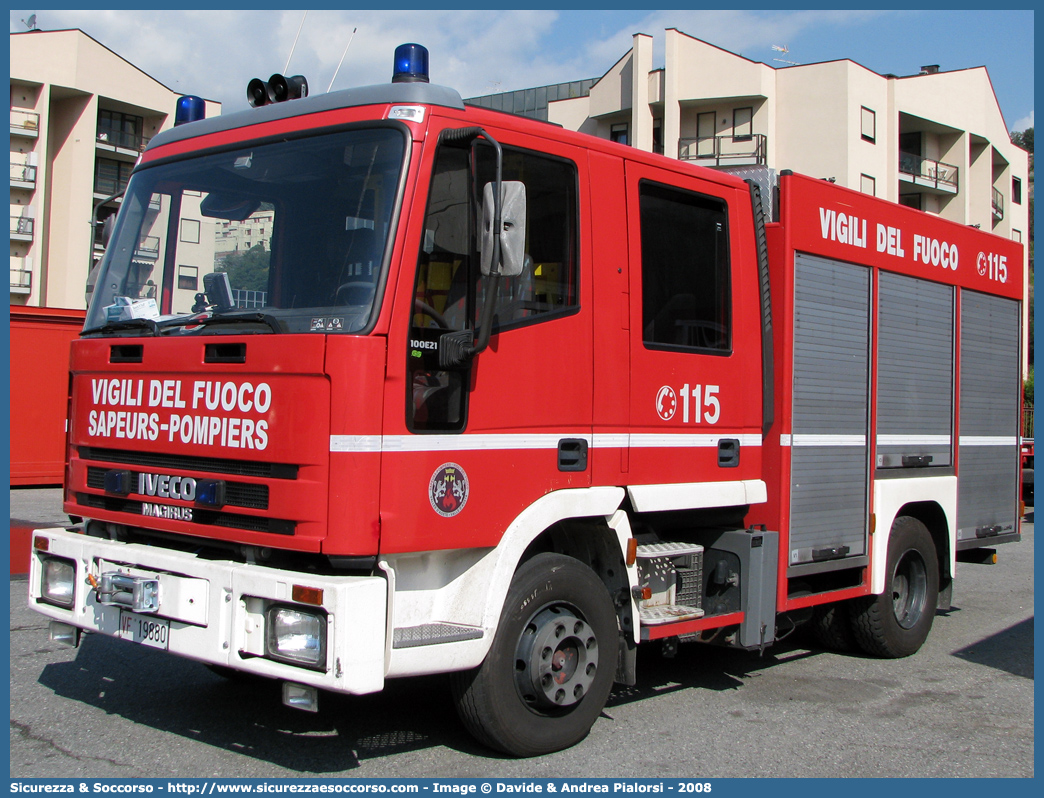 VF 19880
Vigili del Fuoco
Regione Autonoma Valle d'Aosta
Iveco Magirus EuroFire 100E21 I serie
Parole chiave: VF;V.F.;Vigili;Fuoco;Regione;Autonoma;Valle;Aosta;Iveco;Magirus;EuroFire;100E21 I serie;19880