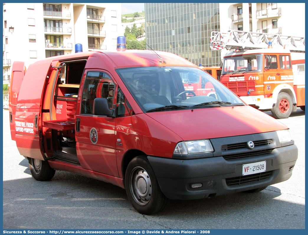 VF 21508
Vigili del Fuoco
Regione Autonoma Valle d'Aosta
Fiat Scudo I serie
Parole chiave: VF;V.F.;Vigili;Fuoco;Regione;Autonoma;Valle;Aosta;Fiat;Scudo;21508