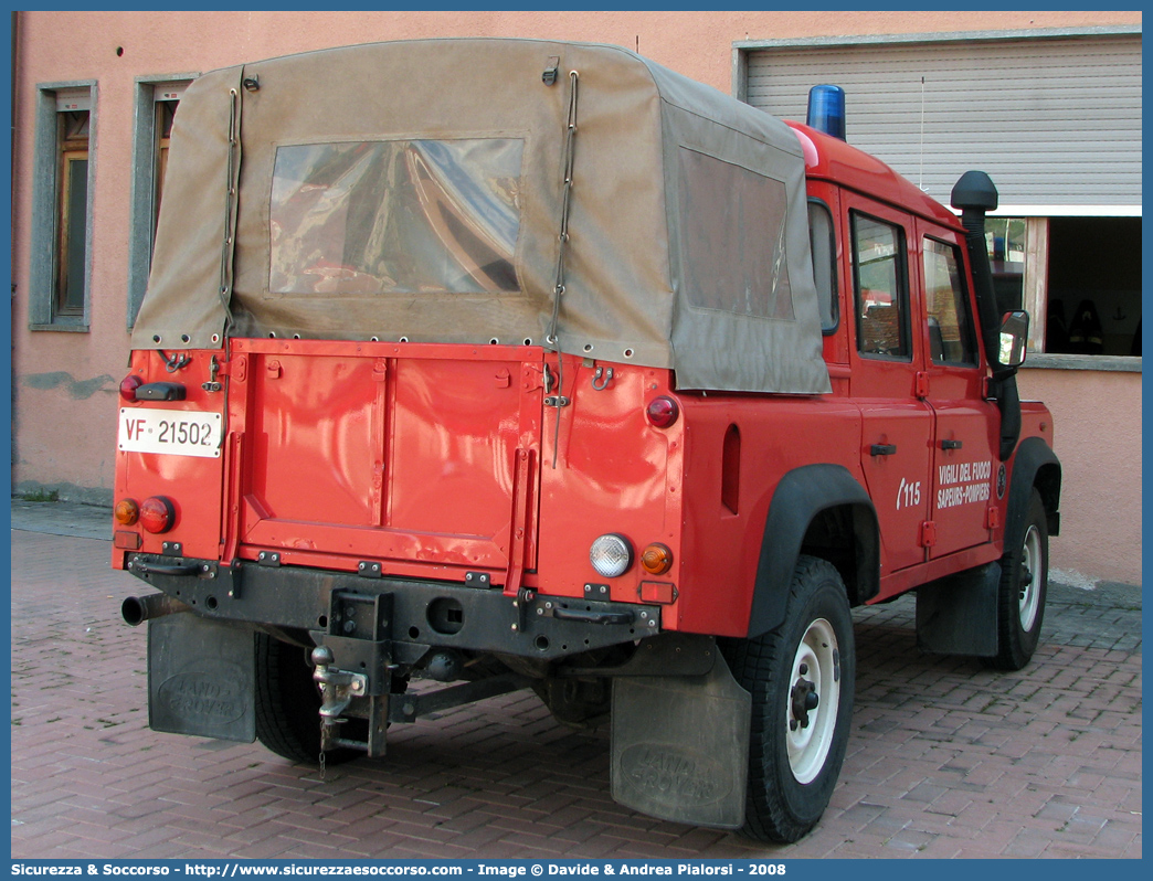 VF 21502
Vigili del Fuoco
Regione Autonoma Valle d'Aosta
Land Rover Defender 110
Parole chiave: VF;V.F.;Vigili;Fuoco;Regione;Autonoma;Valle;Aosta;Land Rover;Defender;110;21502