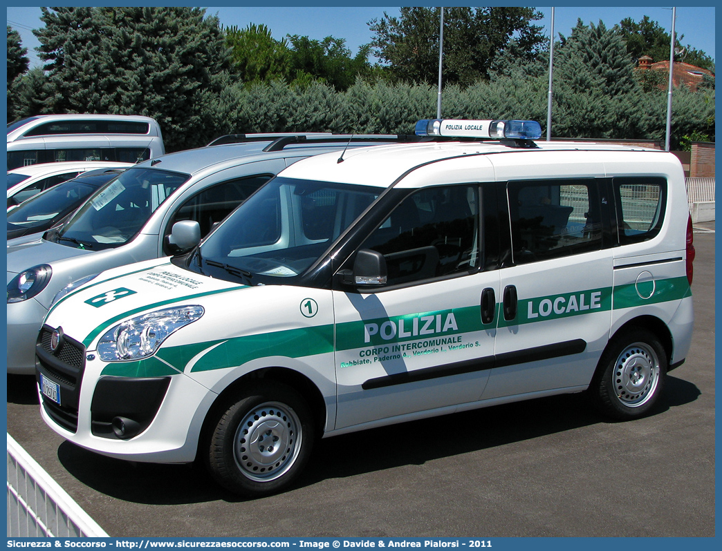 Polizia Locale YA297AD
Polizia Locale
Corpo Intercomunale
Robbiate, Paderno d'Adda,
Verderio Inferiore
e Verderio Superiore
Fiat Doblò II serie
Allestitore Focaccia Group S.r.l.
Parole chiave: Polizia;Locale;Municipale;Robbiate;Paderno d&#039;Adda;Paderno Adda;Verderio Inferiore;Verderio Superiore;Fiat;Doblò;Doblo;Focaccia;YA297AD;YA 297 AD