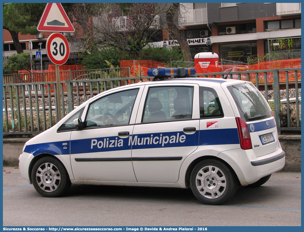 -
Polizia Municipale
Comune di Polesine Zibello
Fiat Idea
Allestitore Cormar S.a.s.
Parole chiave: Polizia;Locale;Municipale;Polesine;Zibello;Fiat;Idea;Cormar