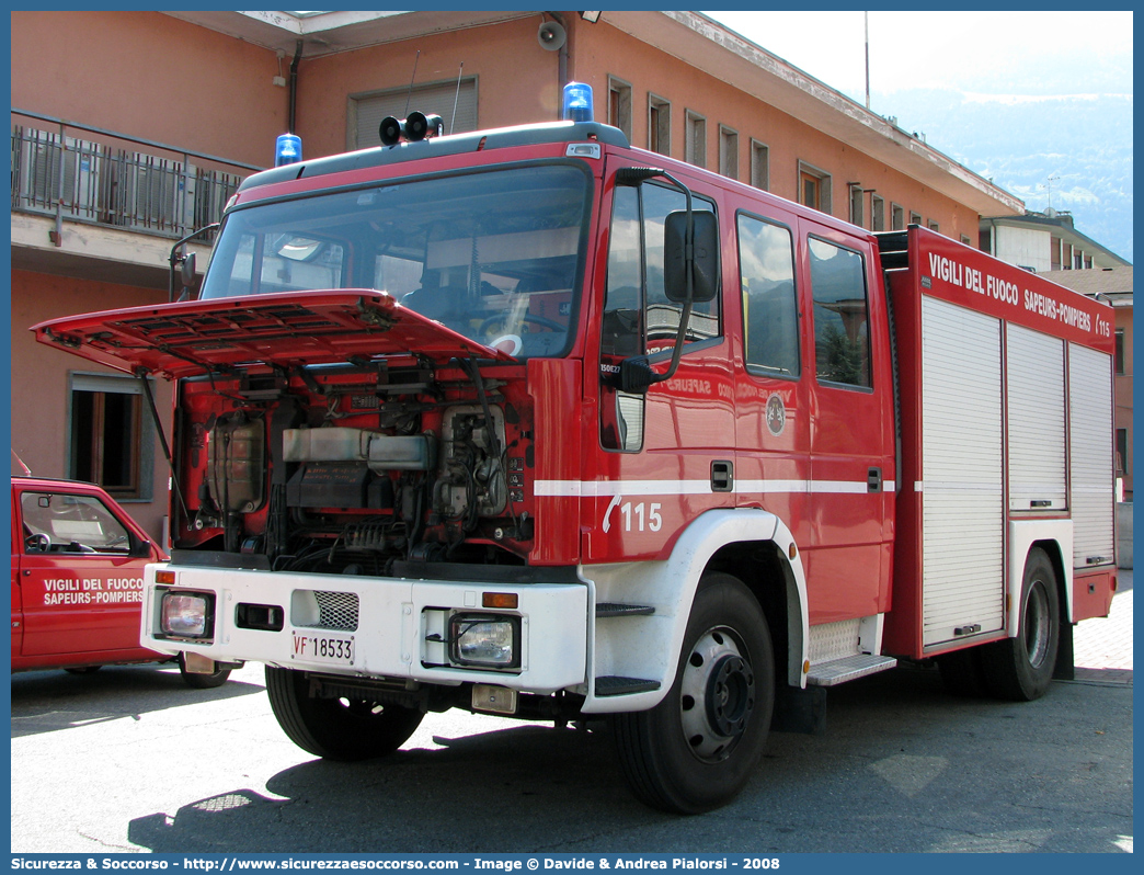 VF 18533
Vigili del Fuoco
Regione Autonoma Valle d'Aosta
Iveco EuroFire 150E27 I serie
Parole chiave: VF;V.F.;Vigili;Fuoco;Regione;Autonoma;Valle;Aosta;Iveco;Magirus;EuroFire;150E27 I serie;18533