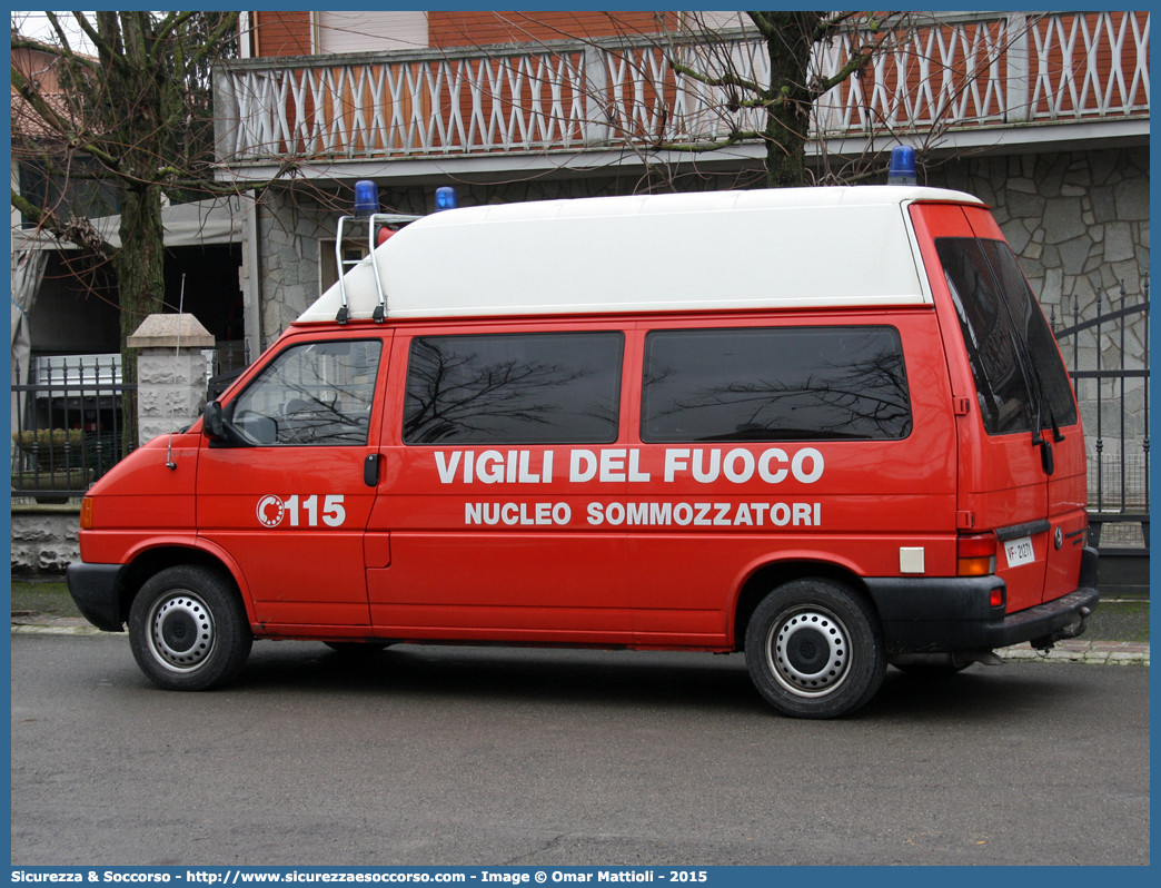 VF 21271
Corpo Nazionale Vigili del Fuoco
Nucleo Soccorso Subacqueo e Acquatico
Volkswagen Transporter T4
Parole chiave: Corpo;Nazionale;Vigili del Fuoco;Vigili;Fuoco;Volkswagen;Transporter;T4;NSSA;N.S.S.A.;Soccorso;Subacqueo;Acquatico;Sommozzatori;Subacquei