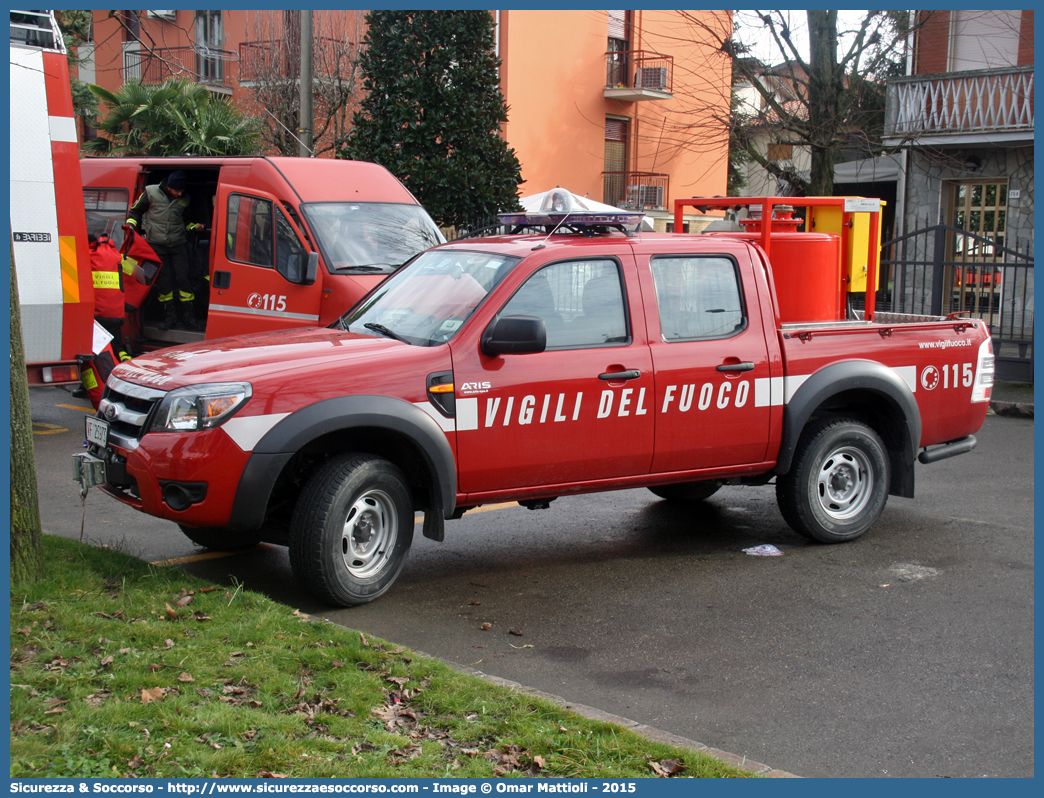 VF 25973
Corpo Nazionale Vigili del Fuoco
Ford Ranger III serie
Allestitore Aris S.p.A.
Parole chiave: VVF;V.V.F.;Corpo;Nazionale;Vigili;del;Fuoco;Ford;Ranger;Aris