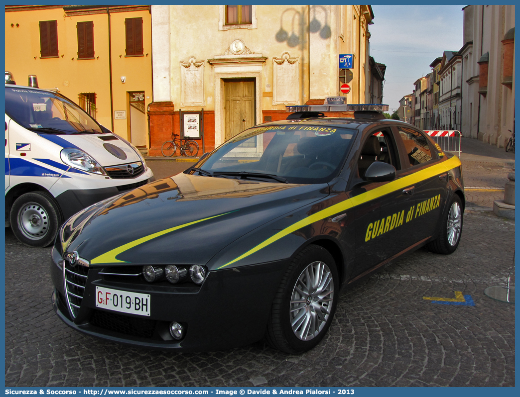 GdiF 019BH
Guardia di Finanza
Alfa Romeo 159
Parole chiave: GdiF;GDF;GF;Guardia;Finanza;Alfa;Romeo;159