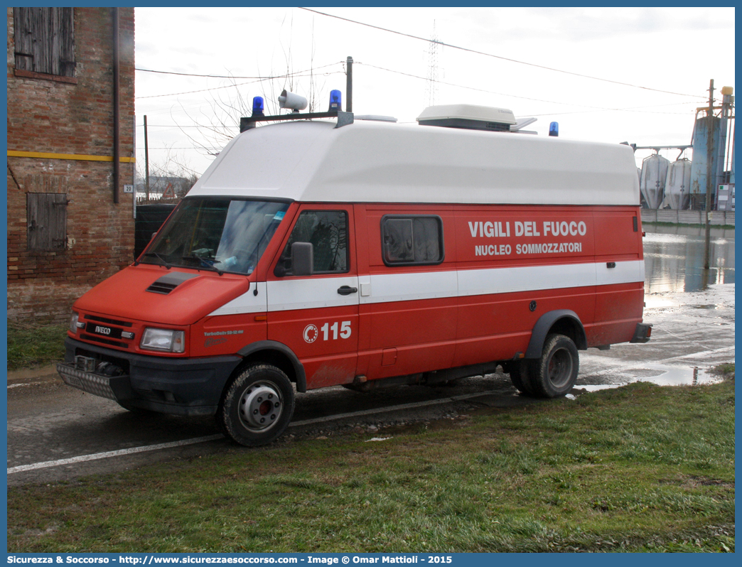 VF 20887
Corpo Nazionale Vigili del Fuoco
Nucleo Soccorso Subacqueo e Acquatico
Iveco Daily 59-12 II serie
(variante)
Parole chiave: VVF;V.V.F.;Corpo;Nazionale;Vigili;del;Fuoco;Iveco;Daily;59-12;59.12;NSSA;N.S.S.A.;Soccorso;Subacqueo;Acquatico;Sommozzatori;Subacquei