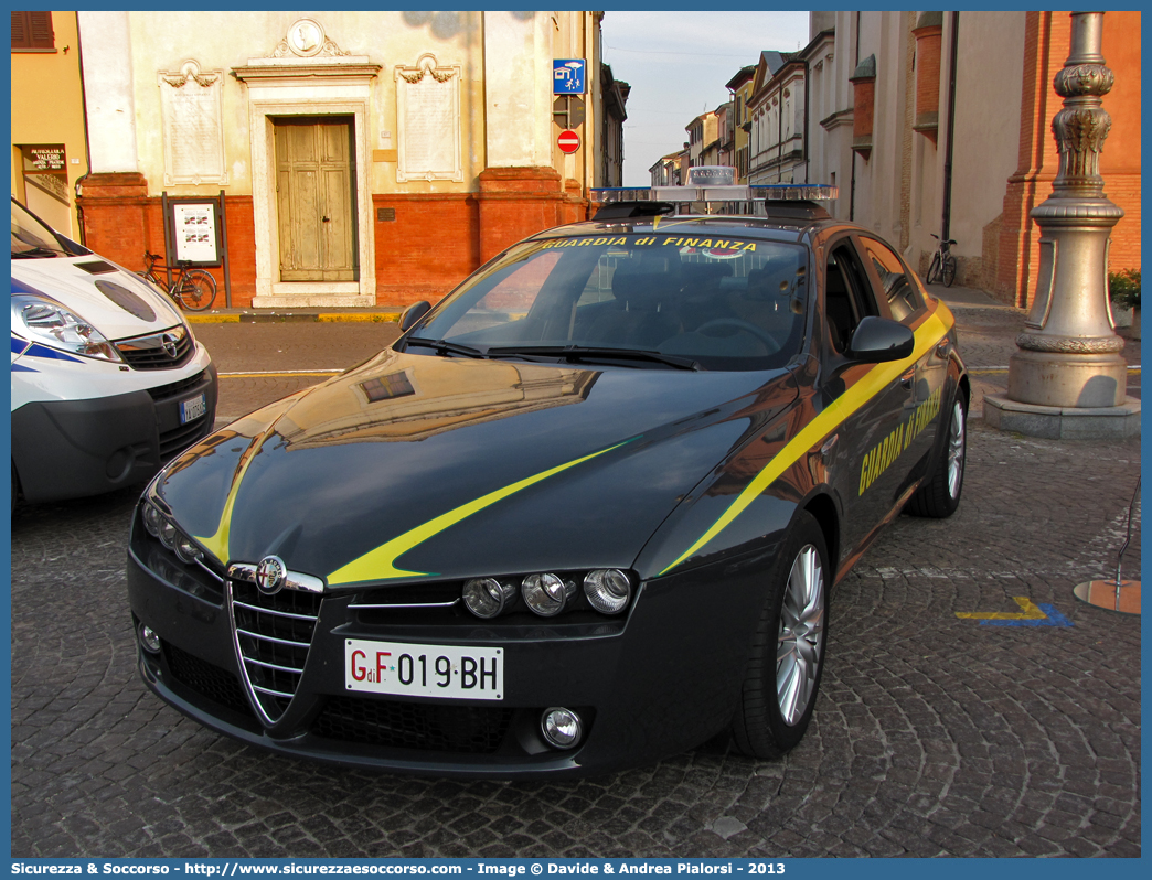 GdiF 019BH
Guardia di Finanza
Alfa Romeo 159
Parole chiave: GdiF;GDF;GF;Guardia;Finanza;Alfa;Romeo;159