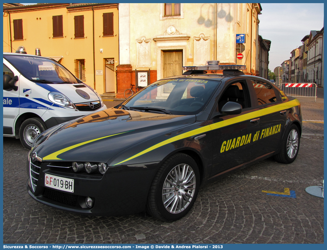 GdiF 019BH
Guardia di Finanza
Alfa Romeo 159
Parole chiave: GdiF;GDF;GF;Guardia;Finanza;Alfa;Romeo;159