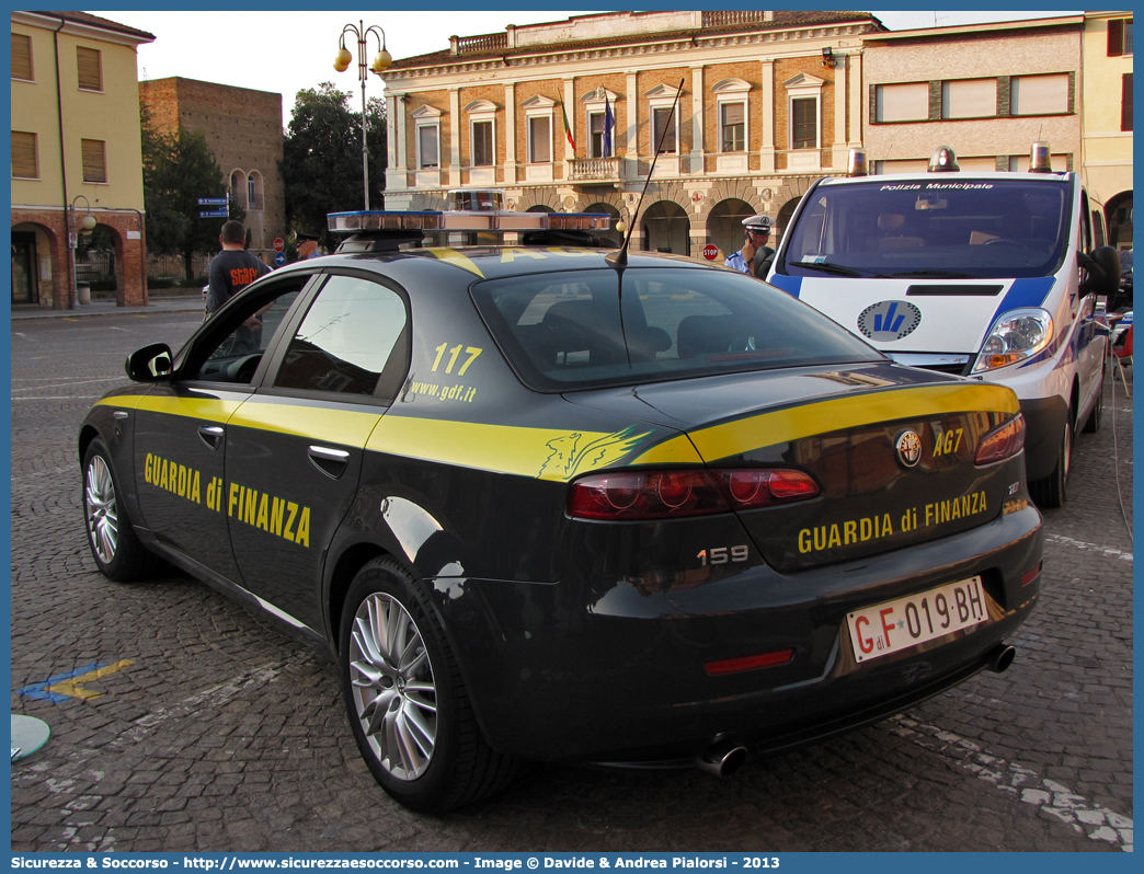 GdiF 019BH
Guardia di Finanza
Alfa Romeo 159
Parole chiave: GdiF;GDF;GF;Guardia;Finanza;Alfa;Romeo;159