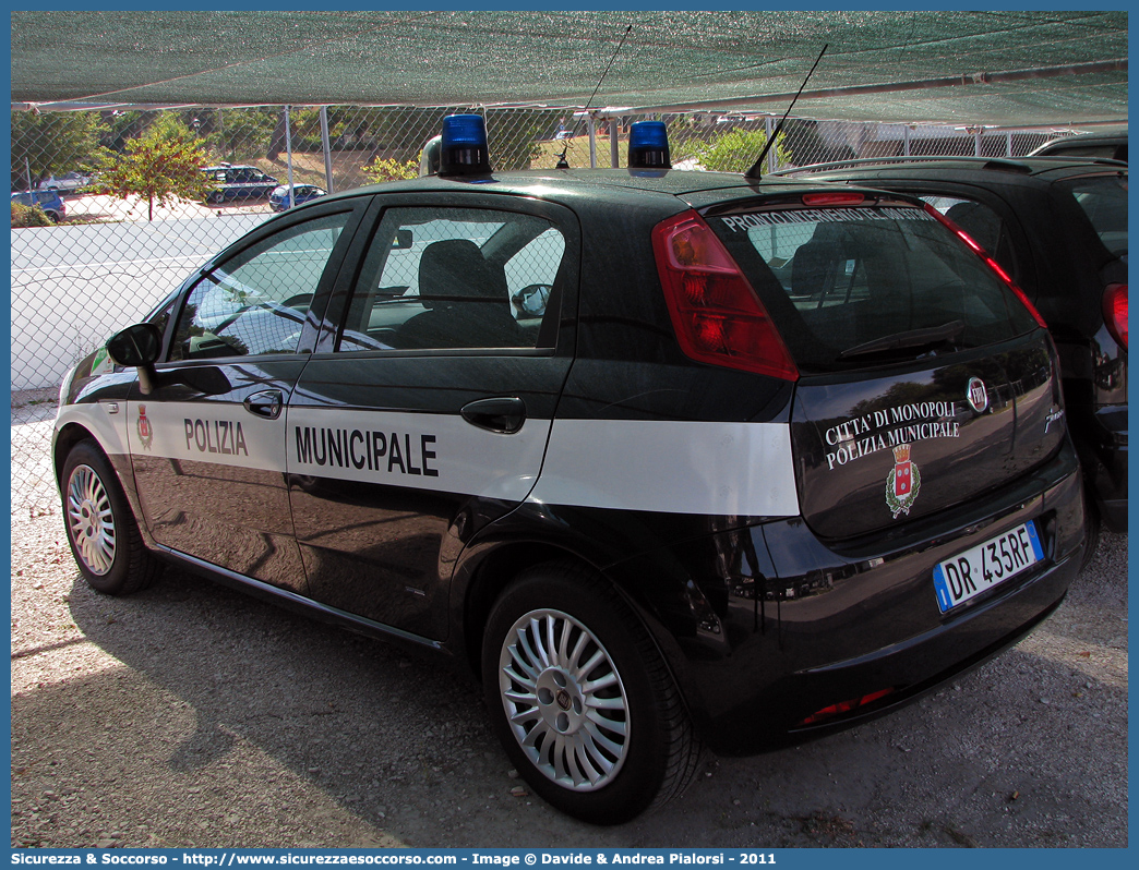 -
Polizia Municipale
Comune di Monopoli
Fiat Grande Punto
Parole chiave: Polizia;Locale;Municipale;Monopoli;Fiat;Grande Punto