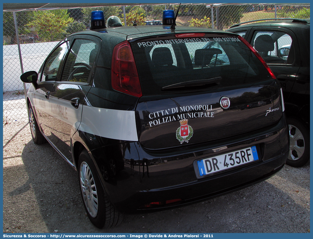 -
Polizia Municipale
Comune di Monopoli
Fiat Grande Punto
Parole chiave: Polizia;Locale;Municipale;Monopoli;Fiat;Grande Punto