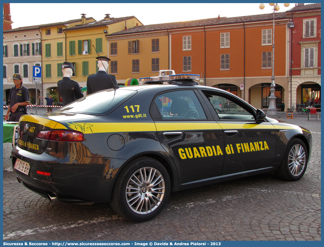 GdiF 019BH
Guardia di Finanza
Alfa Romeo 159
Parole chiave: GdiF;GDF;GF;Guardia;Finanza;Alfa;Romeo;159