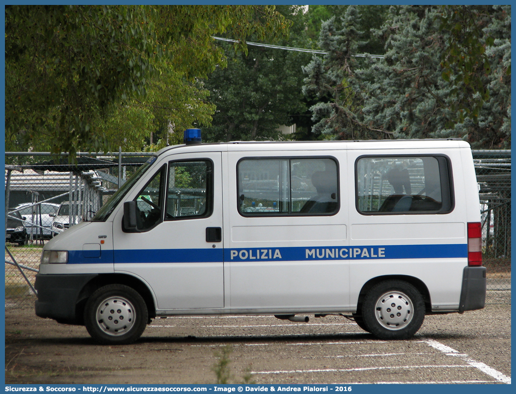 Polizia Locale YA011AA
Polizia Municipale
Comune di Numana
Fiat Ducato II serie
Parole chiave: Polizia;Locale;Municipale;Numana;Fiat;Ducato;YA011AA;YA 011 AA