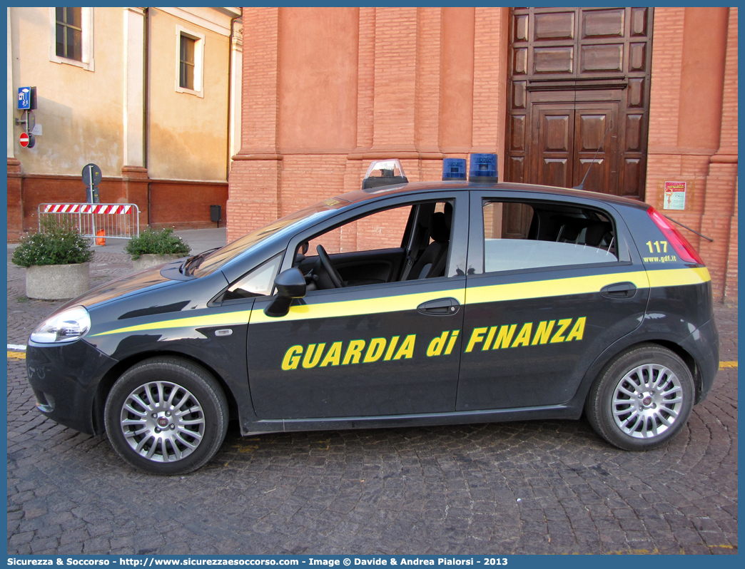 GdiF 796BG
Guardia di Finanza
Fiat Grande Punto
Parole chiave: GdiF;G.D.F.;GDF;Guardia di Finanza;Fiat;Grande Punto;796BG