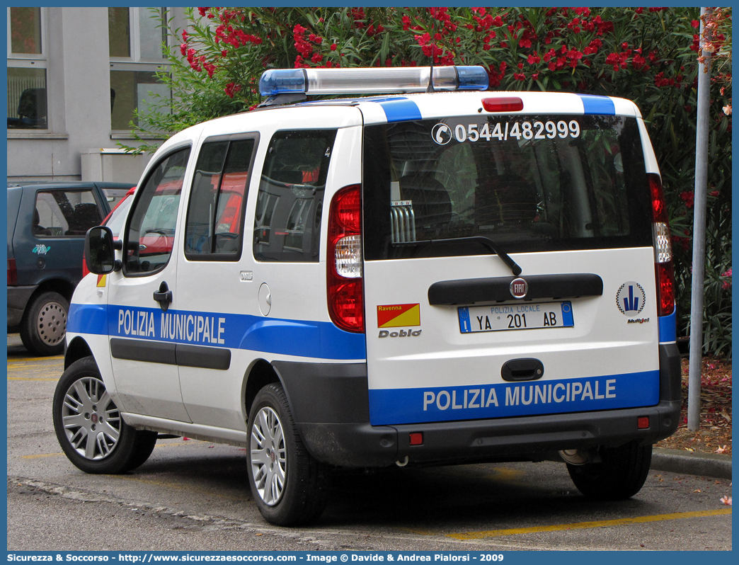 Polizia Locale YA201AB
Polizia Municipale
Comune di Ravenna
Fiat Doblò I serie restyling
Allestitore Focaccia Group S.r.l.
Parole chiave: Polizia;Locale;Municipale;Ravenna;Fiat;Doblo;Doblò;Focaccia;YA201AB;YA 201 AB