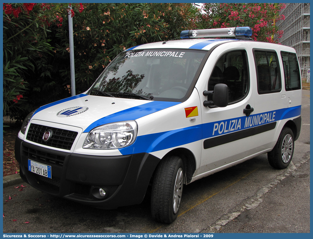 Polizia Locale YA201AB
Polizia Municipale
Comune di Ravenna
Fiat Doblò I serie restyling
Allestitore Focaccia Group S.r.l.
Parole chiave: Polizia;Locale;Municipale;Ravenna;Fiat;Doblo;Doblò;Focaccia;YA201AB;YA 201 AB