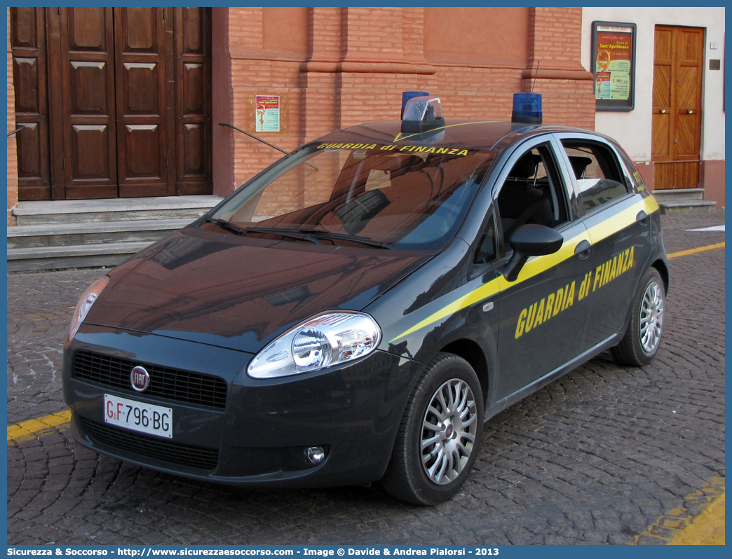 GdiF 796BG
Guardia di Finanza
Fiat Grande Punto
Parole chiave: GdiF;G.D.F.;GDF;Guardia di Finanza;Fiat;Grande Punto;796BG