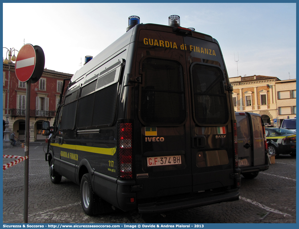 GdiF 374BH
Guardia di Finanza
A.T.P.I.
Iveco Daily 50C17 V serie 
Allestitore Sperotto S.p.A.
Parole chiave: GdiF;G.D.F.;GDF;Guardia;di;Finanza;Iveco;Daily;50C17;Sperotto;ATPI;A.T.P.I.;Anti;Terrorismo;Pronto;Impiego