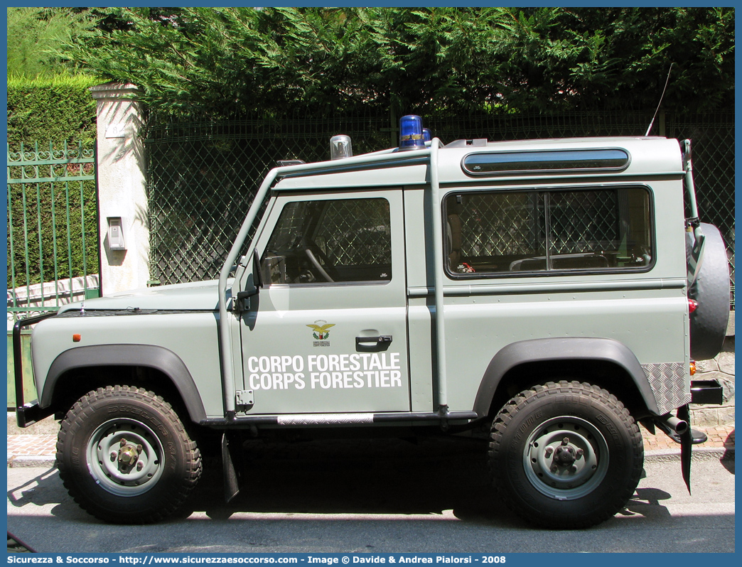 CF 086 AO
Corpo Forestale
Regione Valle d'Aosta
Lando Rover Defender 90
(variante)
Parole chiave: Corpo;Forestale;Aosta;CF;C.F.;AO;A.O.;Land Rover;Defender;Defender 90;CF 086 AO;CF086AO