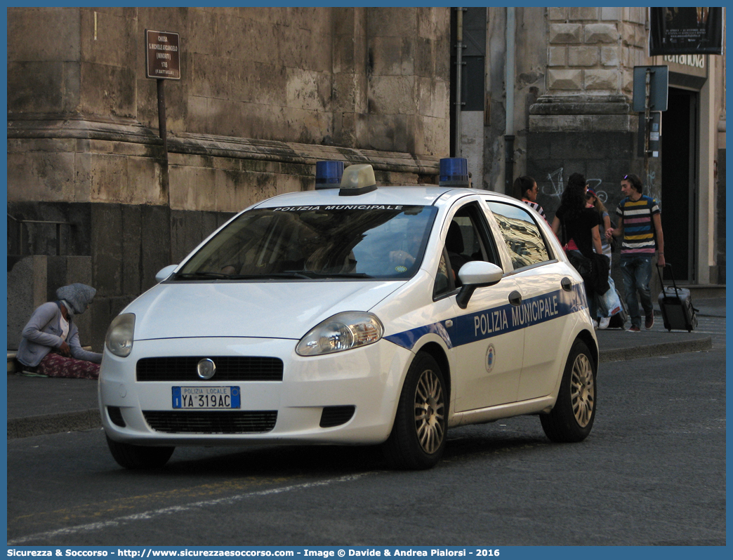 Polizia Locale YA319AC
Polizia Municipale
Comune di Catania
Fiat Grande Punto
Parole chiave: Polizia;Locale;Municipale;Catania;Fiat;Grande Punto;YA319AC;YA 319 AC