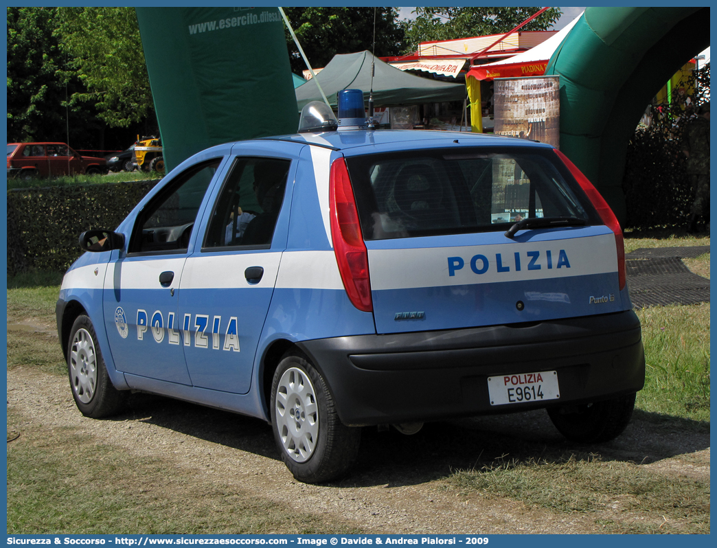 Polizia E9614
Polizia di Stato
Fiat Punto II serie
Parole chiave: Polizia di Stato;Polizia;PS;Fiat;Punto;E8944