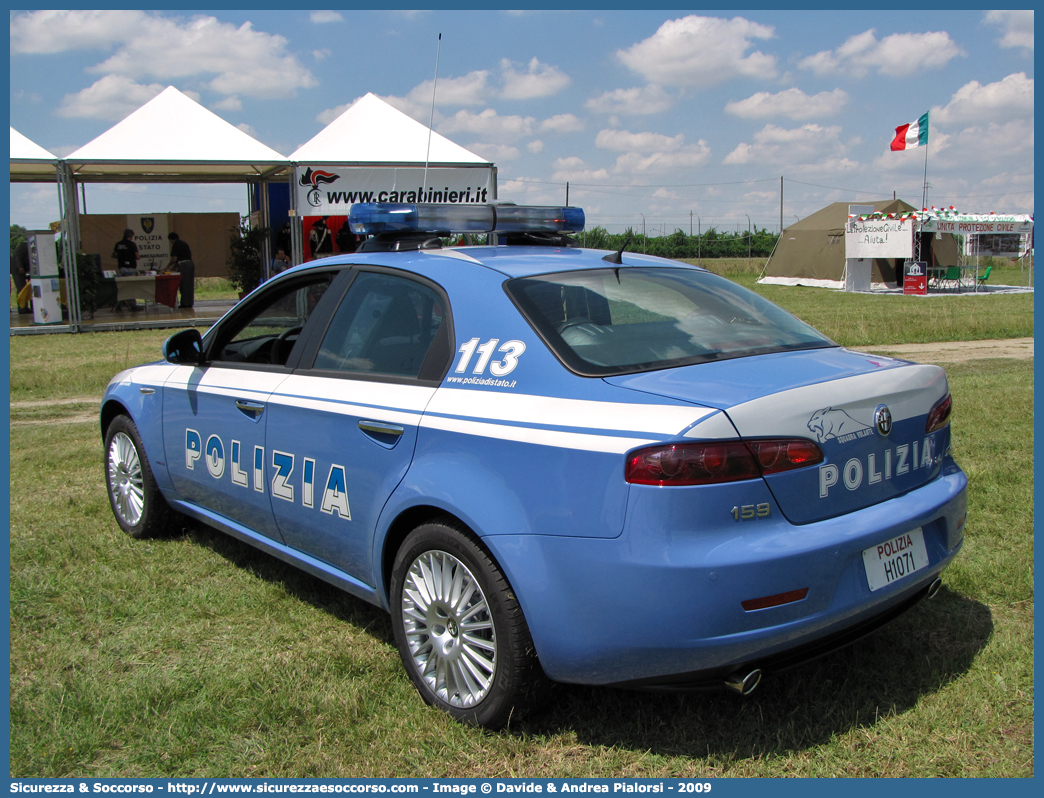 Polizia H1071
Polizia di Stato 
Squadra Volante
Alfa Romeo 159
Parole chiave: PS;P.S.;Polizia;di;Stato;Pubblica;Sicurezza;Squadra;Volante;Alfa;Romeo;159