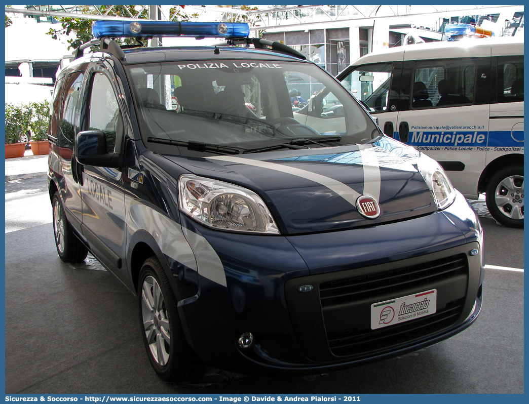 -
Polizia Locale
Corpo Unico Miranese Nord
Fiat Qubo
Allestitore Focaccia Group S.r.l.
Parole chiave: Polizia;Locale;Municipale;Miranese Nord;Martellago;Salzano;Scorzè;Scorze;Fiat;Qubo;Focaccia