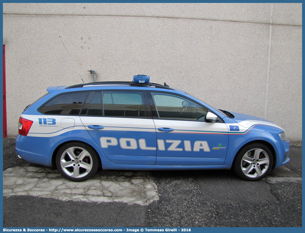 Polizia M0404
Polizia di Stato
Polizia Stradale
Autostrade Centropadane
Skoda Octavia Wagon RS IV serie
Allestitore Bertazzoni S.r.l.
Parole chiave: PS;P.S.;Polizia;di;Stato;Stradale;Autostradale;Autostrade;Centropadane;Centro;Padane;Skoda;Octavia;Wagon;RS;Bertazzoni