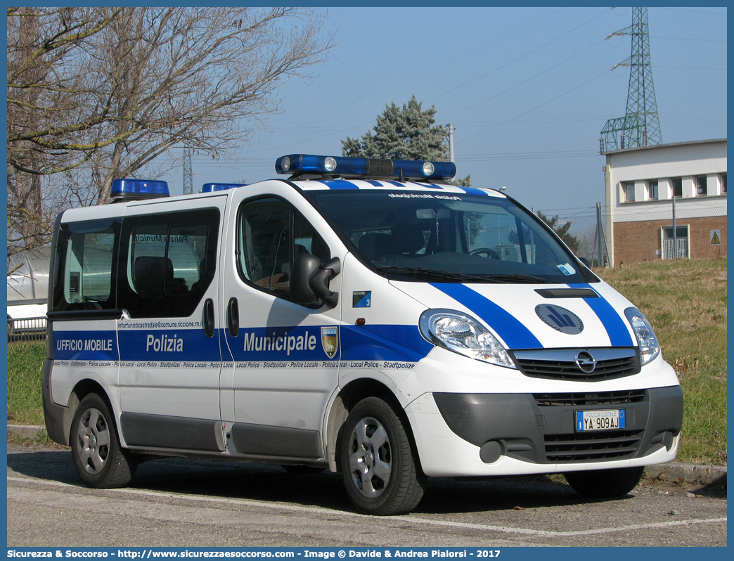 Polizia Locale YA909AJ
Polizia Municipale
Comune di Riccione
Opel Vivaro I serie
Allestitore Focaccia Group S.r.l.
(I variante)
Parole chiave: Polizia;Municipale;Locale;Riccione;Opel;Vivaro;Focaccia;YA909AJ;YA 909 AJ