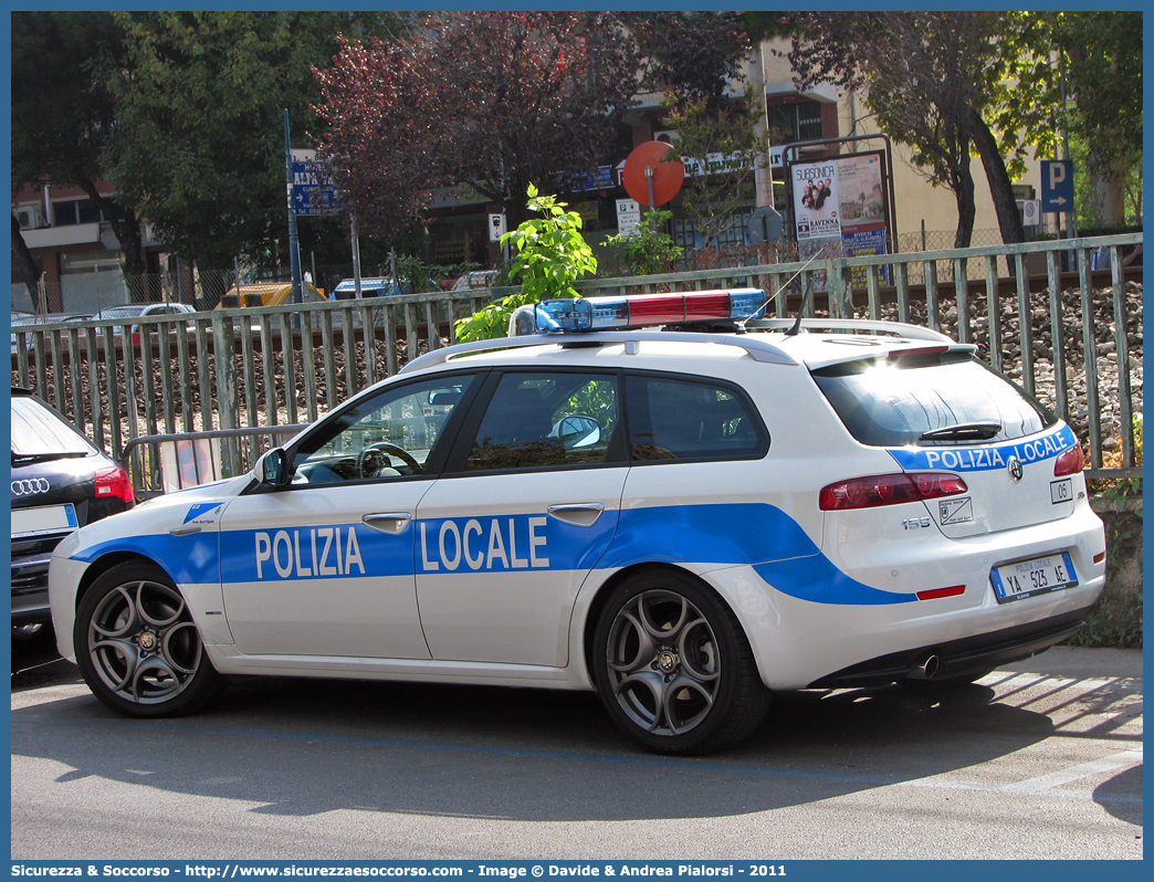 Polizia Locale YA523AE
Polizia Locale
Comune di Porto Sant'Elpidio
Alfa Romeo 159 Sportwagon
Allestitore Elevox S.r.l.
Parole chiave: Polizia;Locale;Municipale;Porto Sant&#039;Elpidio;Alfa Romeo;159;Sportwagon;Sport Wagon;Station Wagon;Stationwagon;SW;S.W.;Elevox;YA523AE;YA 523 AE