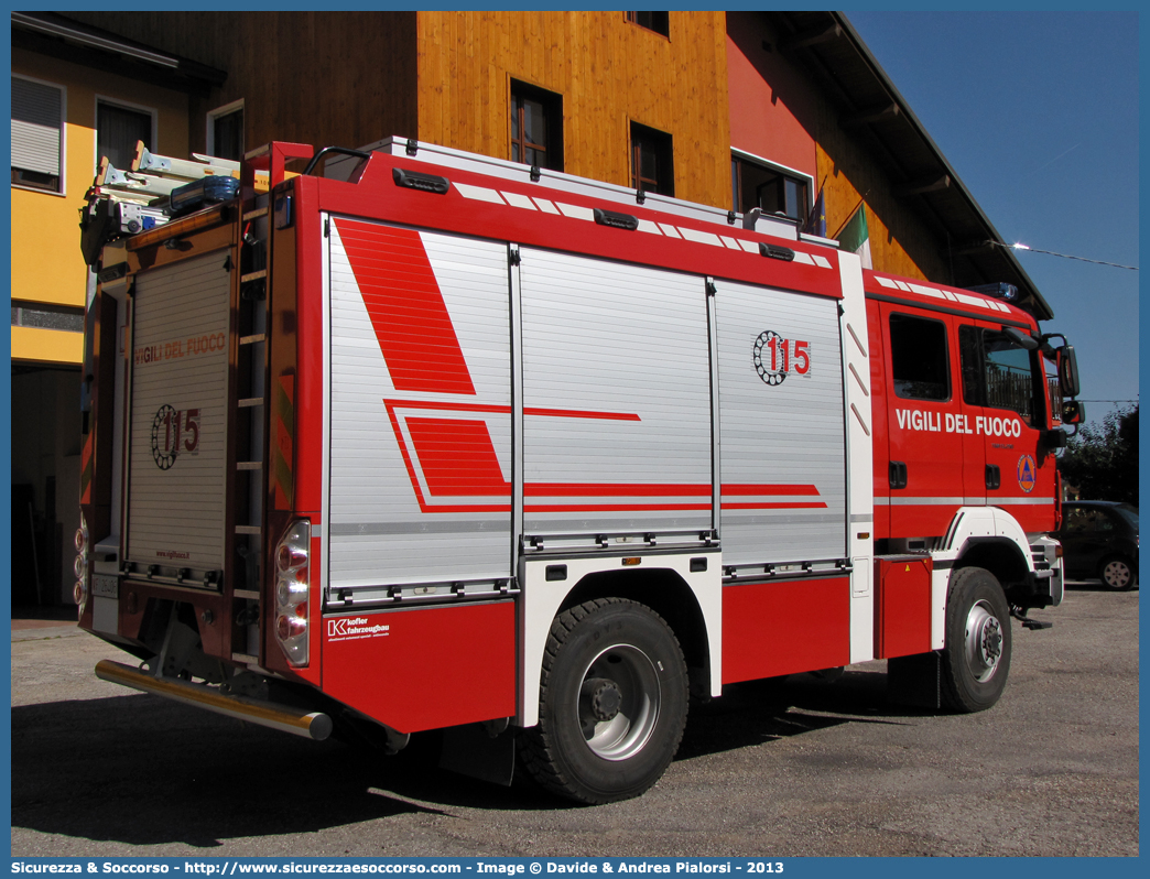 VF 26406
Corpo Nazionale Vigili del Fuoco
Man TGM 13.290
Allestitore Kofler Fahrzeugbau S.n.c.
Parole chiave: VVF;V.V.F.;Corpo;Nazionale;Vigili;del;Fuoco;AutoPompaSerbatoio;APS;A.P.S.;AutoPompa;Man;TGM;13.290