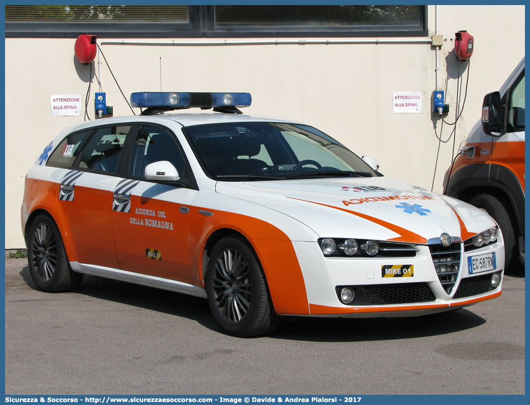 MIKE 01
118 Romagna Soccorso
Ambito Territoriale di Ravenna
Alfa Romeo 159 Sportwagon
Allestitore Vision S.r.l.
(III variante)
Parole chiave: Alfa Romeo;159;Sportwagon;118;Romagna;Ravenna;Soccorso;Automedica;Automedicalizzata;Auto Medica;Auto Medicalizzata;Vision