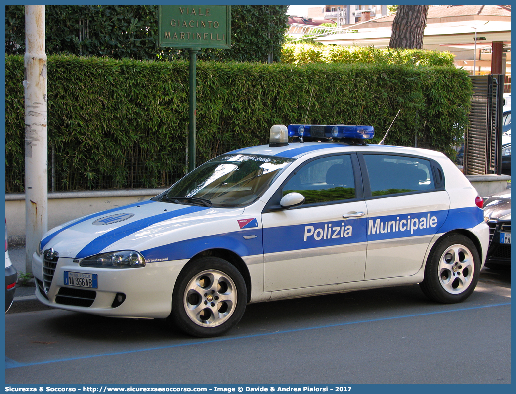 Polizia Locale YA356AB
Polizia Municipale
Comune di Carpineti
Alfa Romeo 147 II serie
Allestitore Bertazzoni S.r.l.
Parole chiave: Polizia;Locale;Municipale;Carpineti;Alfa Romeo;147;Bertazzoni;YA356AB;YA 356 AB