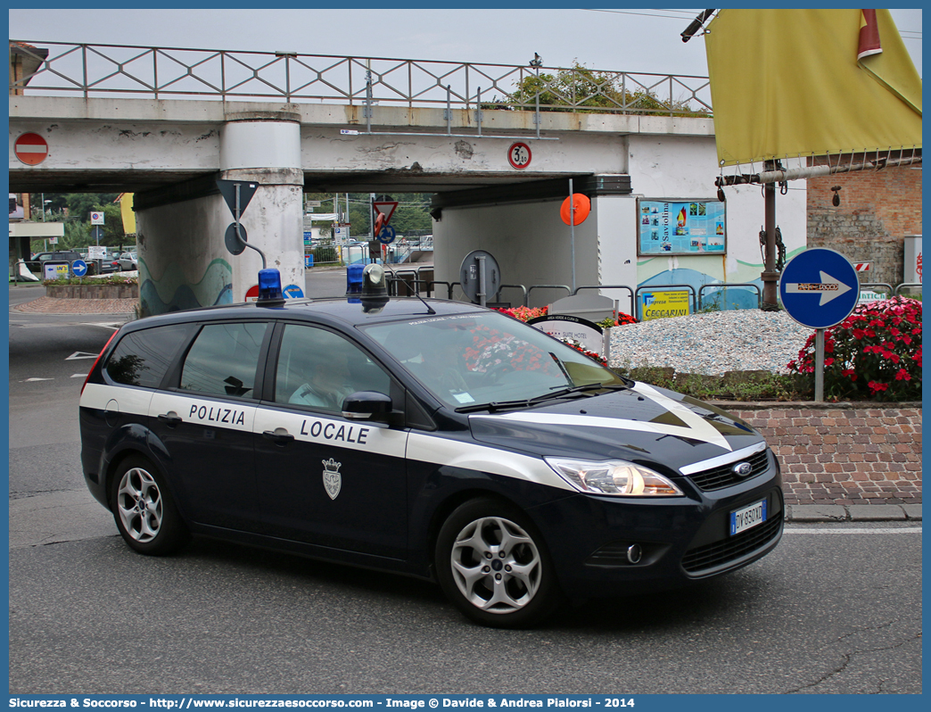 -
Polizia Locale
Comune di Trento
Ford Focus Style Wagon II serie
Allestitore Projet Service S.r.l.
Parole chiave: Polizia;Locale;Municipale;Trento;Ford;Focus;Style;Wagon;Station;SW;S.W.;Projet Service