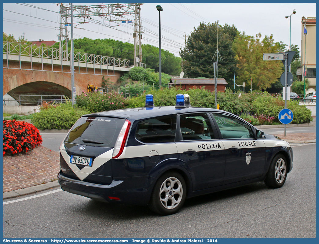 -
Polizia Locale
Comune di Trento
Ford Focus Style Wagon II serie
Allestitore Projet Service S.r.l.
Parole chiave: Polizia;Locale;Municipale;Trento;Ford;Focus;Style;Wagon;Station;SW;S.W.;Projet Service