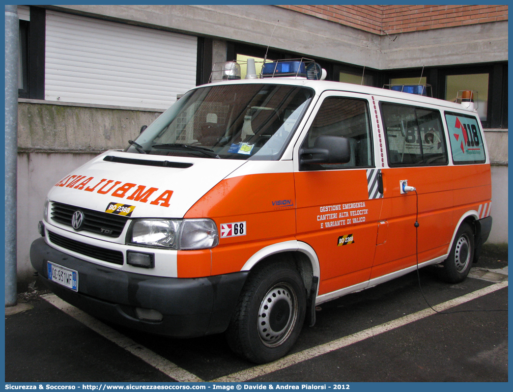 BO 2368
118 Bologna Soccorso
Volkswagen Transporter T4 restyling
Allestitore Vision S.r.l.
Parole chiave: 118;Bologna;Soccorso;Ambulanza;Autoambulanza;Volkswagen;Transporter;T4;Vision;GECAV;Gestione;Emergenza;Cantieri;Alta Velocità;Variante di Valico