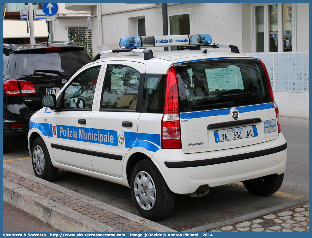 Polizia Locale YA330AH
Polizia Municipale
Comune di Spinete
Fiat Nuova Panda I serie
Allestitore Ciabilli S.r.l.
Parole chiave: Polizia;Locale;Municipale;Spinete;Fiat;Nuova Panda;Ciabilli;YA330AH;YA 330 AH