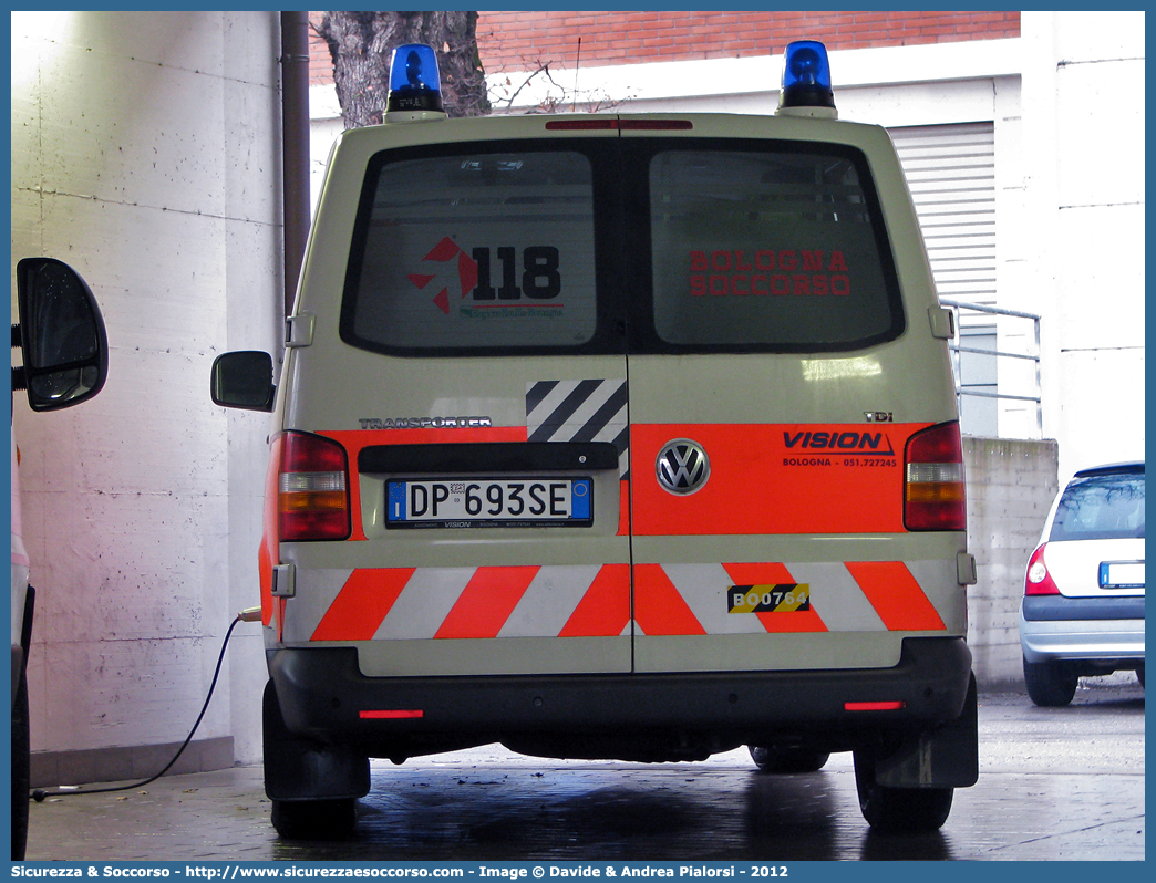 BO 0764
118 Bologna Soccorso
Volkswagen Transporter T5
Allestitore Vision S.r.l.
Parole chiave: 118;Bologna;Soccorso;Automedica;Auto Medica;Automedicalizzata;Auto Medicalizzata;Volkswagen;Transporter;T5;Vision