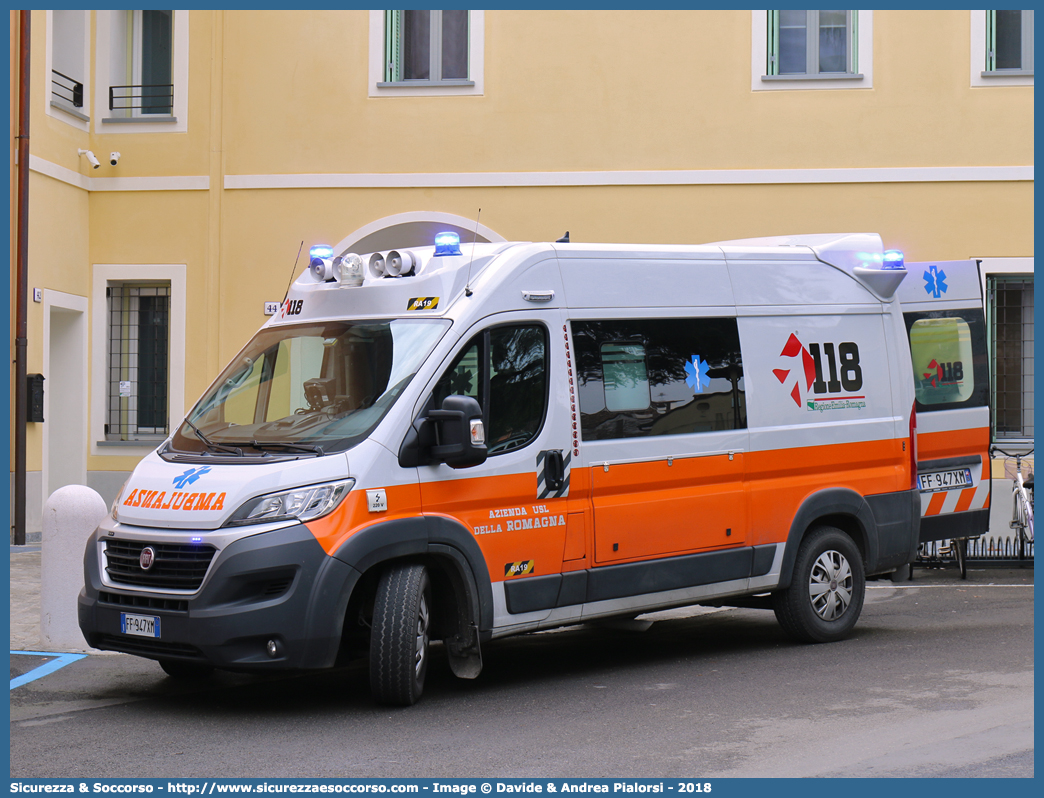 RA 19
118 Romagna Soccorso
Ambito Territoriale di Ravenna
Fiat Ducato III serie restyling
Allestitore Vision S.r.l.
Parole chiave: 118;Romagna;Ravenna;Soccorso;Ambulanza;Autoambulanza;Fiat;Ducato;X290;X 290;Vision