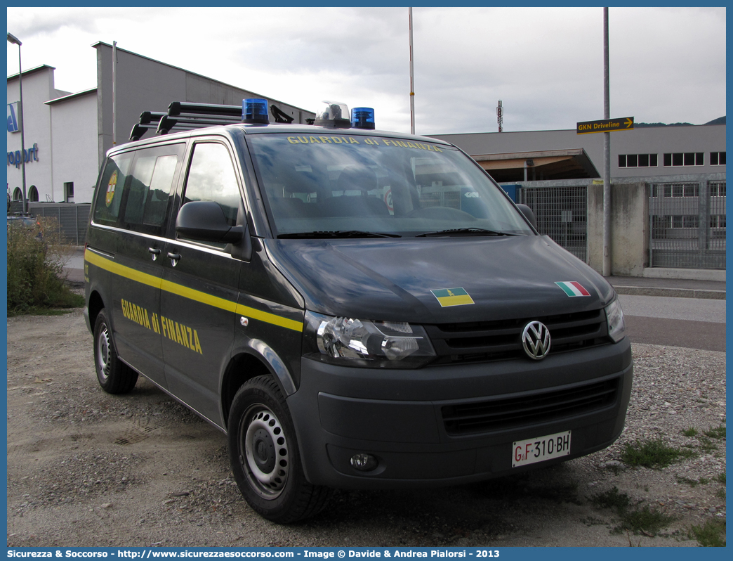 GdiF 310BH
Guardia di Finanza
S.A.G.F.
Volkswagen Transporter T5 restyling
Allestitore Focaccia Group S.r.l.
Si ringrazia il personale per la collaborazione
Parole chiave: GdiF;GDF;Guardia di Finanza;S.A.G.F.;SAGF;Soccorso Alpino;Volkswagen;Transporter;T5;T 5;Caravelle;4 Motion;4 Motion;310BH