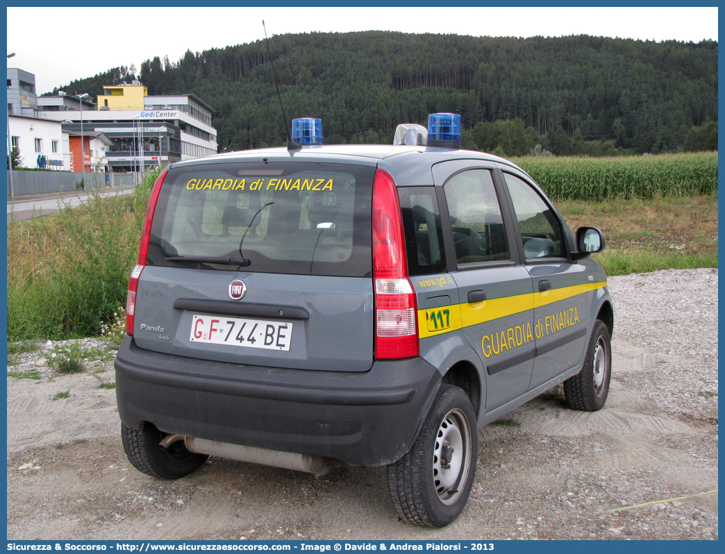 GdiF 744BE
Guardia di Finanza
S.A.G.F.
Fiat Nuova Panda 4x4 I serie
Parole chiave: GdiF;G.D.F.;GDF;Guardia di Finanza;S.A.G.F.;SAGF;Soccorso Alpino;Fiat;Nuova Panda 4x4;744BE