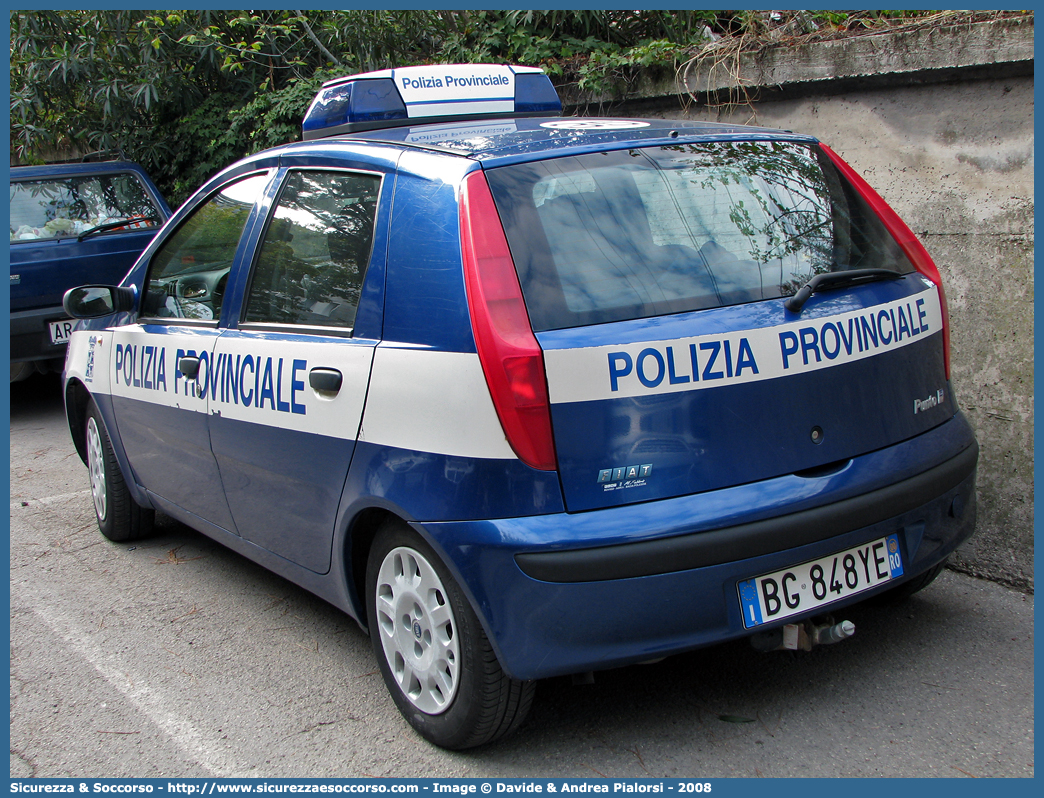 -
Polizia Provinciale
Provincia di Rovigo
Fiat Punto II serie
Parole chiave: Polizia;Locale;Provinciale;Rovigo;Fiat;Punto