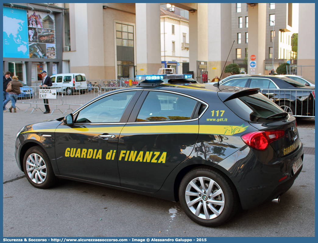 GdiF 000BK
Guardia di Finanza
Alfa Romeo Nuova Giulietta
I serie I restyling
(I fornitura)
Parole chiave: GdiF;GDF;GF;Guardia;Finanza;Alfa;Romeo;Nuova;Giulietta